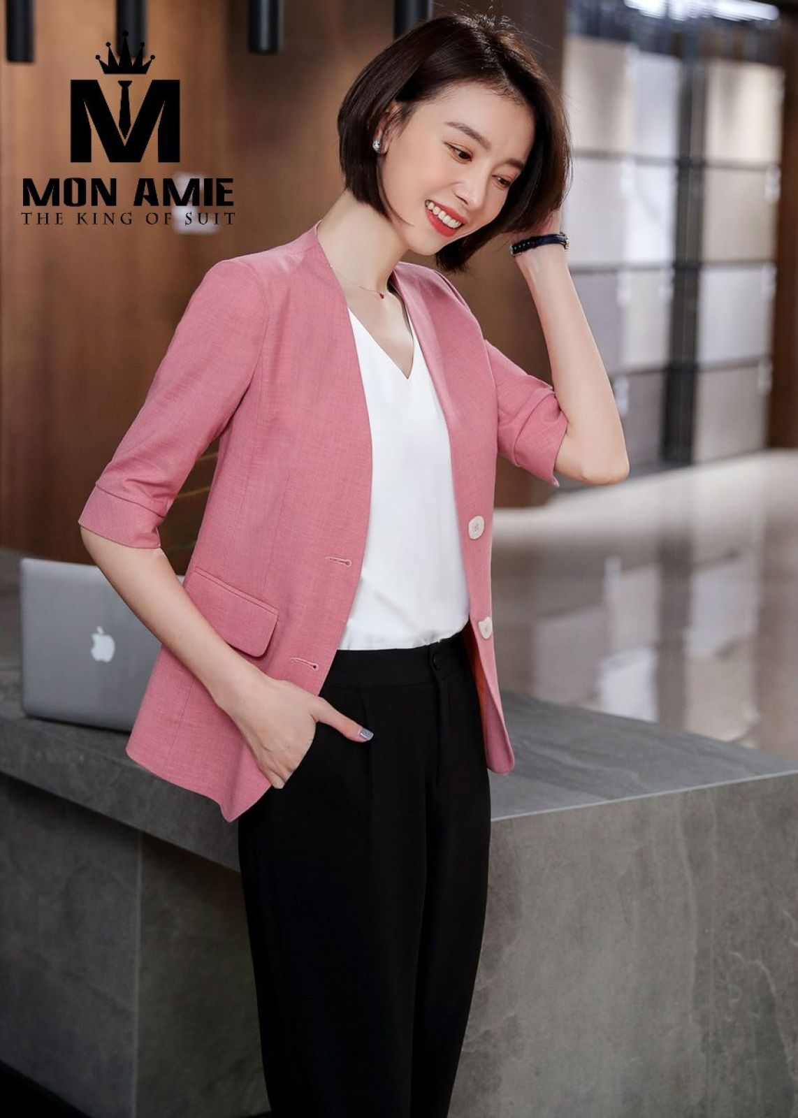 Pink Collarless Business Suit With Trousers 